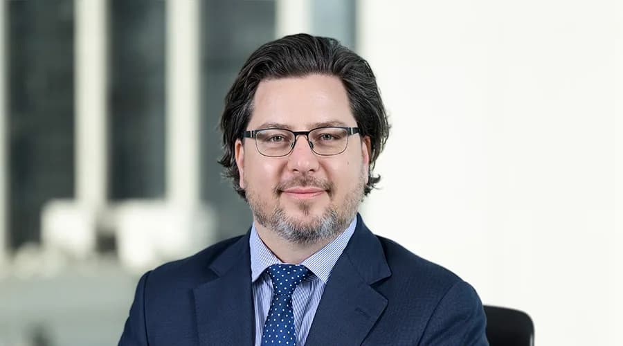  Stefan Fenk