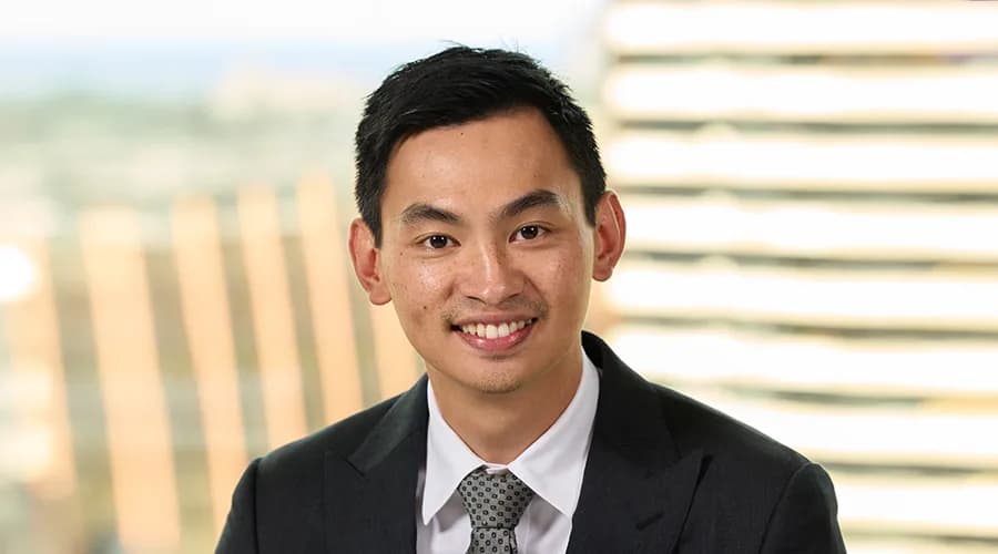  Adrian Lee